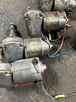 Motorčeky kúrenia, stieračov, na maják - 12