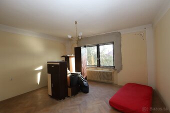 Z N Í Ž E N Á C E N A  5 izbový rodinný dom - 12