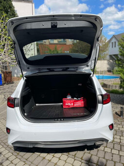 Kia Cee’d 1.5 T-GDI M6 GOLD 117,5kW/ 160k - 12