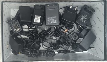 Adaptér 230 V = od 3 V do 12 V - 12