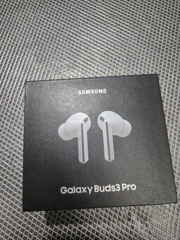 Samsung galaxy s24 128gb ice blue + buds 3 pro - 12