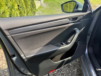 Škoda Superb Combi 2.0 TDI SCR Style DSG - 12