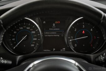 Jaguar XE 2.0 I4D Prestige AT - 12