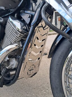 Yamaha XVS 1100 DragStar - 12