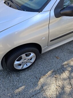 Peugeot 206 1.1 2004 - 12