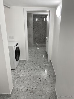 Priestory ambulancia, ordinacia, kancelaria, služby atď. - 12