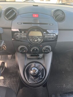 Mazda 2 - 12