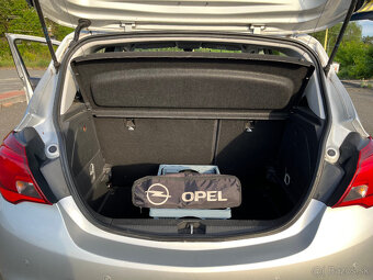 Opel Corsa E, r. v. 2016, 70 000 KM, benzín, manual, 51 KW - 12
