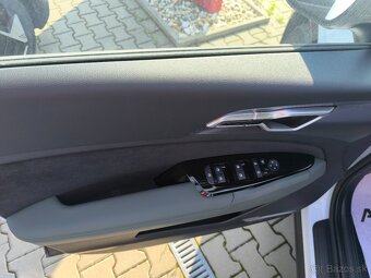Kia Sportage 1.6 T-GDi FWD 7DCT MY25 EDÍCIA 30 - 12