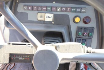 Báger KOMATSU WB97R - 12