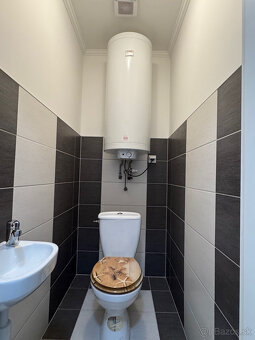 FINREAL s.r.o. Vám ponúka na PREDAJ rodinný dom v Kolárove - 12