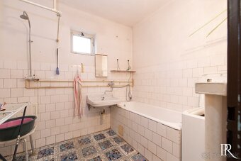 PREDAJ 5 IZBOVÝ RODINNÝ DOM S GARÁŽOU, DOLNÉ TRHOVIŠTE - 12