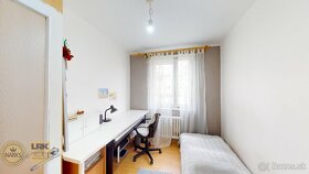 Slnečný a zariadený 4i byt s loggiou v Trenčíne - časť Sihoť - 12