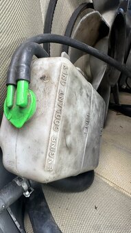 Rozpredam Suzuki vitara diesel 2.0 mazda - 12