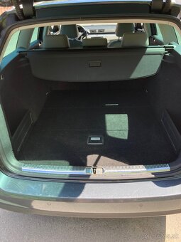 Volkswagen Passat B6 2.0 TDi 125kw Manuál - 12