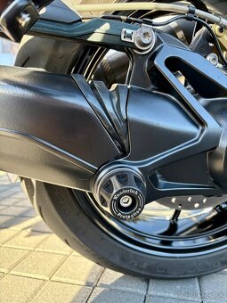 BMW R1250R - 12
