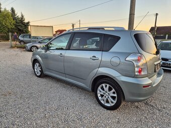 Toyota corolla verso - 12