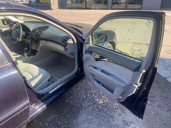 MB E220 CDi, Euro 3, Combi - 12