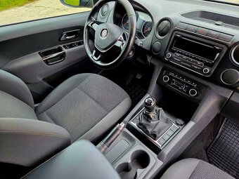 REZERVOVANÉ Predám Volkswagen Amarok - 12