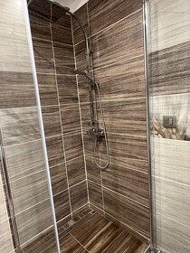 Predám trojizbový byt v PLATO Levice - 12