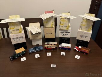III cast - Matchbox Yesteryear, Matchbox Dinky ZLACNENE - 12