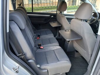 Volkswagen Touran 2.0 TDI - 12