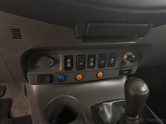 Toyota Hilux 3.0 A/T 2014 - 12