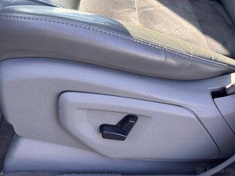 Jeep Grand Cherokee SRT 6.1 HEMI - 12