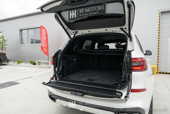 BMW X5 xDriveM50i A/T - 12