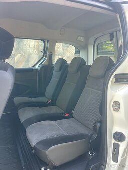 CITRÖEN BERLINGO 1.6 HDI MULTISPACE PRVÝ MAJITEĽ - 12