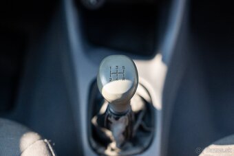 Hyundai Accent - 12