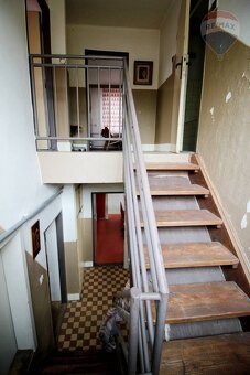 Starší rodinný dom s veľkým pozemkom na predaj Šoporňa, 3787 - 12