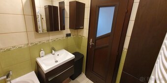 3-izbový byt s nepriechodnými izbami a lodžiou – Furdekova,  - 12