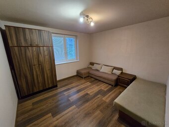 Rodinný dom v obci Kolíňany - 12