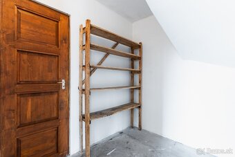RD s garážou, gazdovský dom, pozemok 2390 m2 - MÉRA - 12