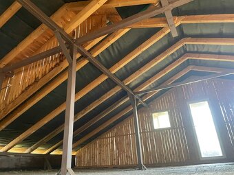 2357-NA PREDAJ REKREAČNÁ BUDOVA V PATINCIACH - 12