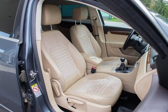 Volkswagen Passat Variant 2.0 TDI BMT Highline 4MOTION - 12