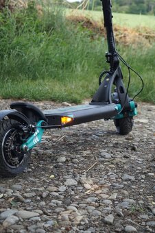 Elektrická kolobežka VSETT 9+ – hydraulické brzdy - 12