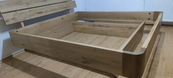 Dubová postel - 12