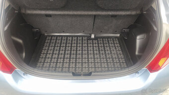 Toyota yaris 1.33i MT6 benzín štvorvalec - 12