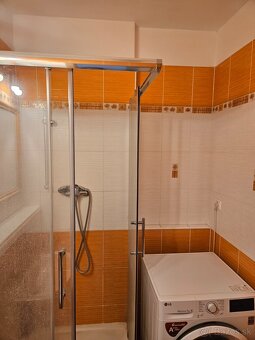 Na predaj zrekonštruovaný 2 izbový byt v Dubnici nad Váhom. - 12