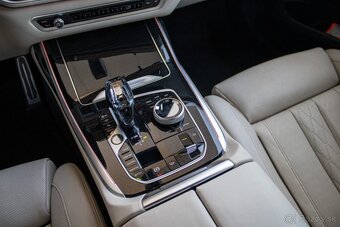 BMW X7 xDrive 4.4 V8 390kw - 12
