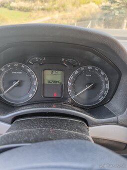 Škoda Octavia Combi 4x4 - 12