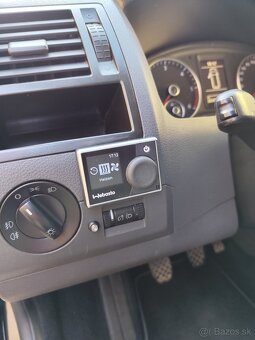 vw T5 Caravelle 2.0 TDi 103 kw - 12