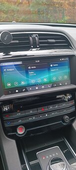 Jaguar F-PACE 2,0D 132kW 4x4 - 12