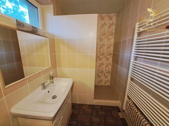 Malebný dom vhodný na celoročné bývanie - 12