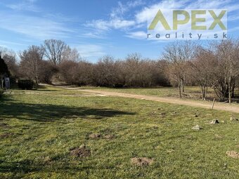 Exkluzívne APEX reality murovaná chatka na Posádke, 1429 m2 - 12