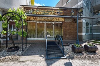 Na predaj: komerčné priestory v centre Pezinka - 12