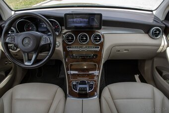 Mercedes-Benz GLC SUV 250 4MATIC A/T - 12