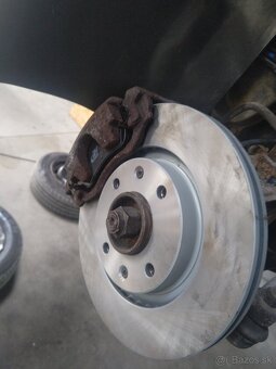 Peugeot 207 benzín  rok 2011 - 12